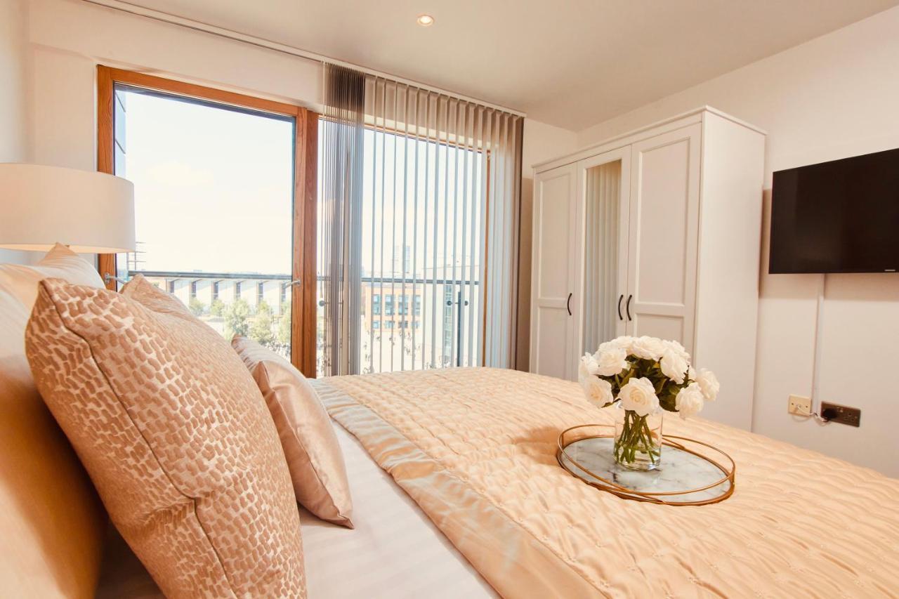 King Deluxe City Apt Large Balcony& Free Parking! Leeds  Exterior photo