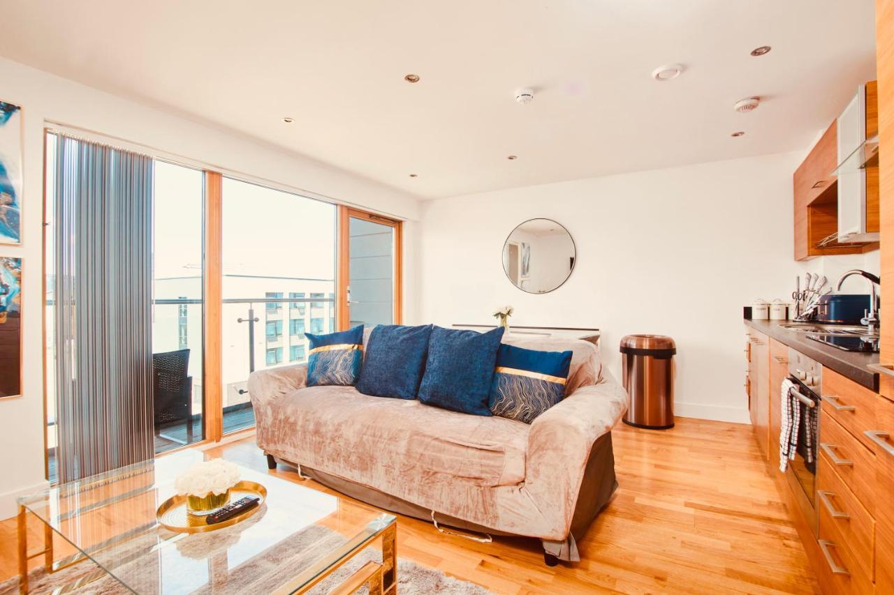 King Deluxe City Apt Large Balcony& Free Parking! Leeds  Exterior photo