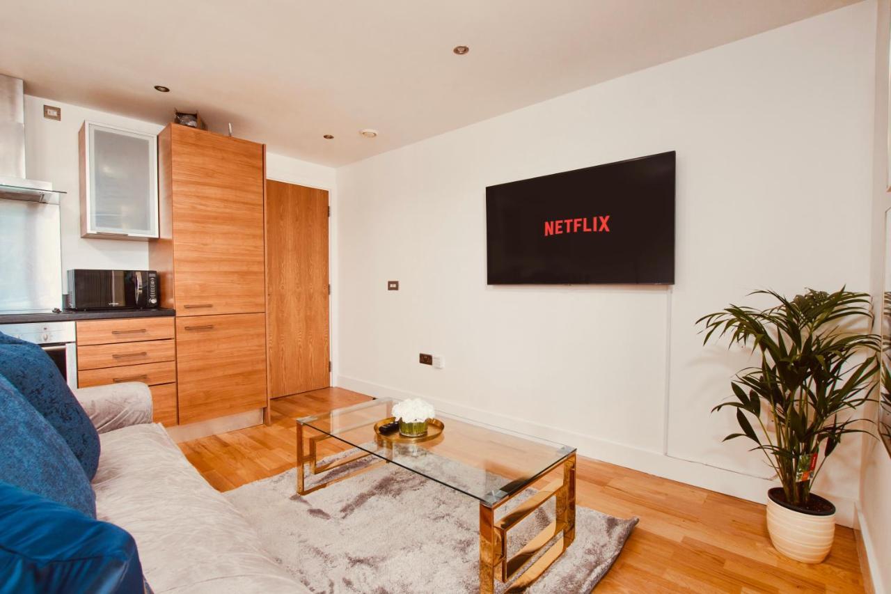 King Deluxe City Apt Large Balcony& Free Parking! Leeds  Exterior photo