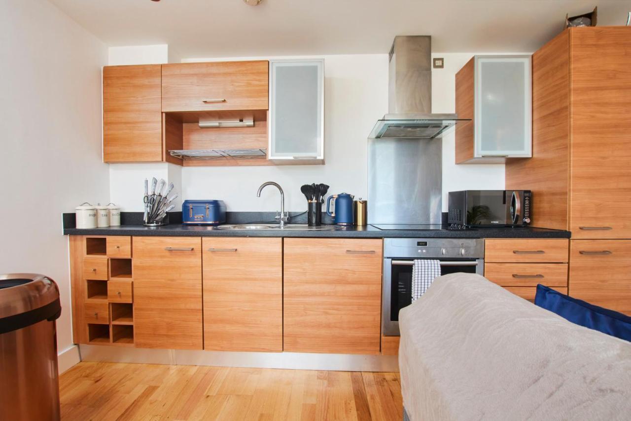 King Deluxe City Apt Large Balcony& Free Parking! Leeds  Exterior photo
