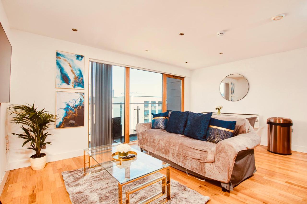 King Deluxe City Apt Large Balcony& Free Parking! Leeds  Exterior photo