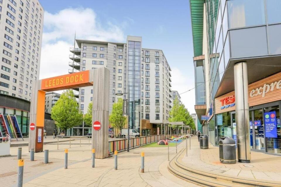 King Deluxe City Apt Large Balcony& Free Parking! Leeds  Exterior photo