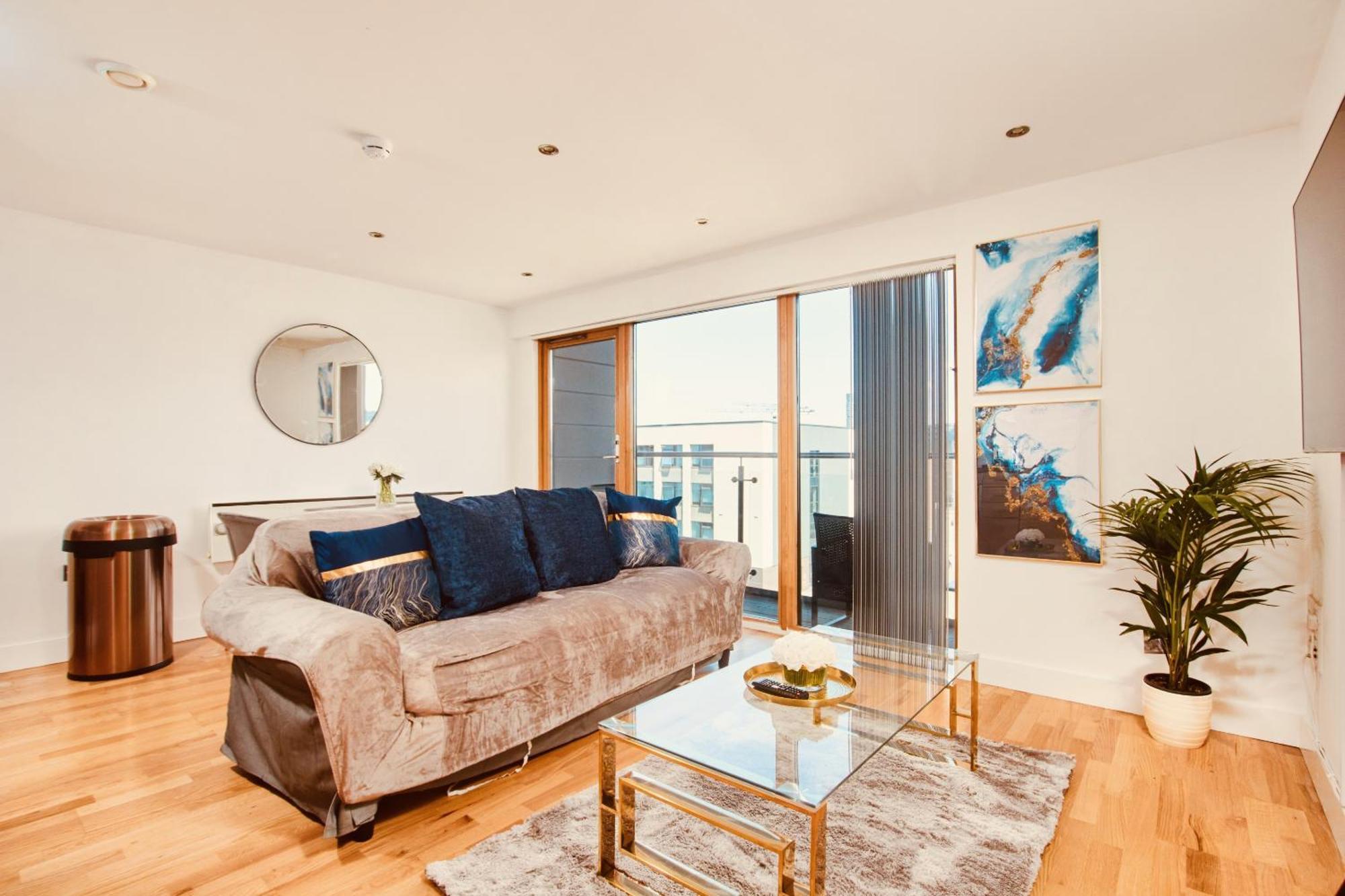 King Deluxe City Apt Large Balcony& Free Parking! Leeds  Exterior photo